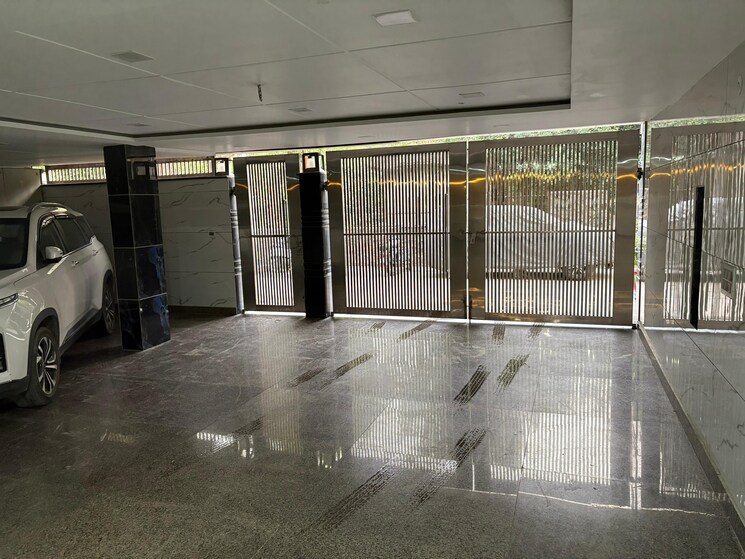 Room, rohini sector 1 4 Bedroom 2000 Sq.Ft. Builder Floor In Rohini Sector 1 Delhi 9190404