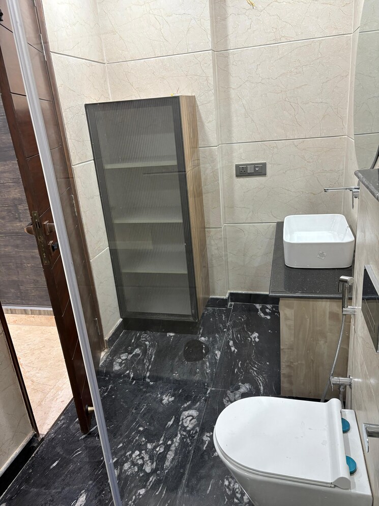 Team Area, rohini sector 1 4 Bedroom 2000 Sq.Ft. Builder Floor In Rohini Sector 1 Delhi 9190404