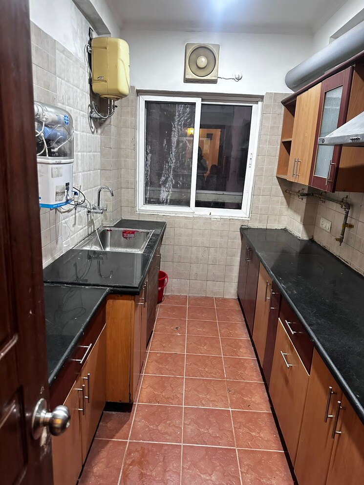 Kitchen, dalanwala 3 Bedroom 1700 Sq.Ft. Apartment In Dalanwala Dehradun 9190372