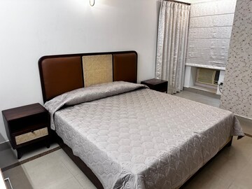 Bedroom in 3 BHK Apartment at Dalanwala – for Rent