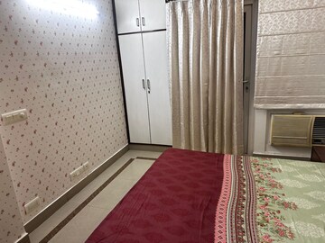 Room in 3 BHK Apartment at Dalanwala – for Rent
