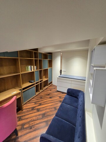 Common Area in  Office Space at Sunshine CHS Andheri, Andheri West – for Rent