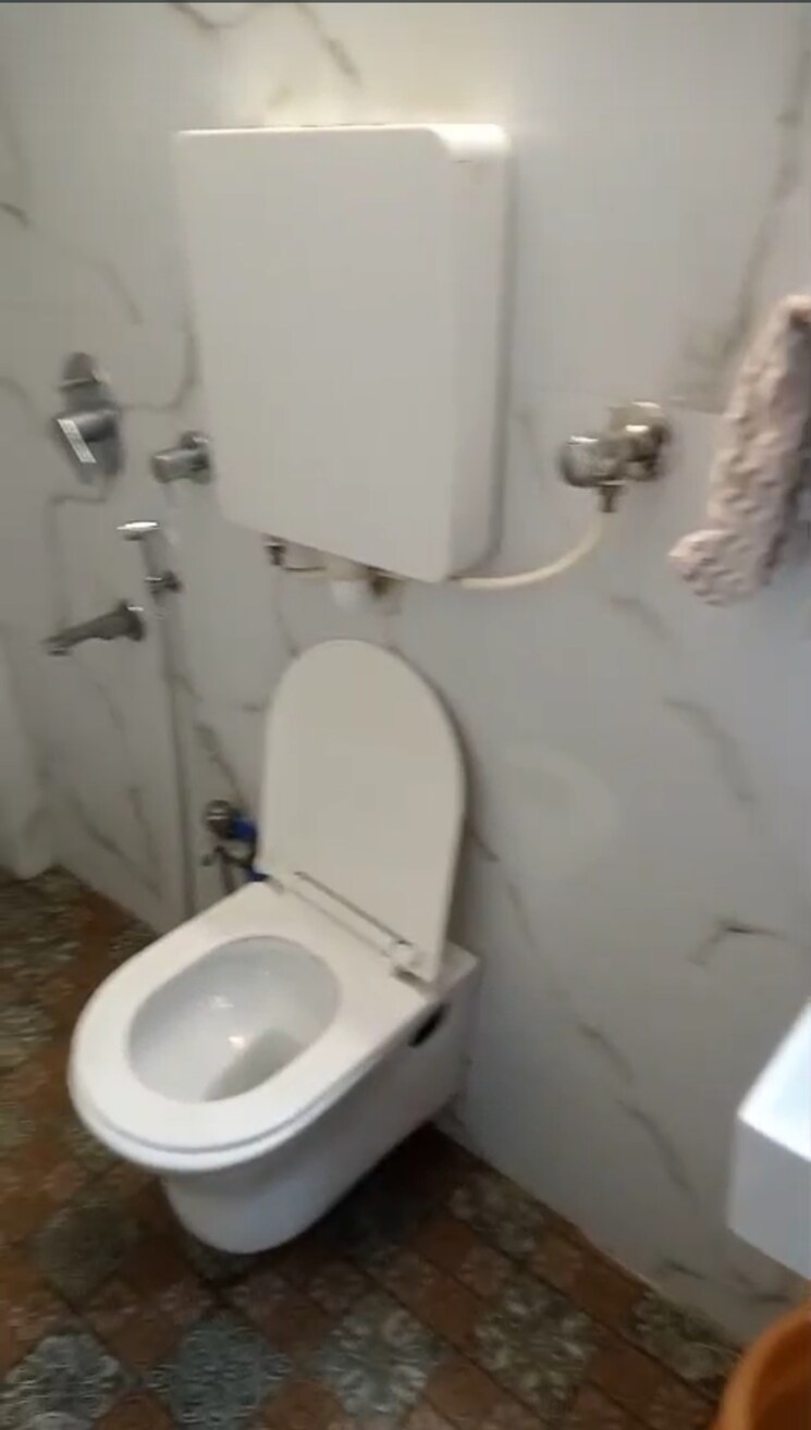 Bathroom, ganoomal-mansion-chs 1 Bedroom 450 Sq.Ft. Apartment In Wadala West Mumbai 9190424