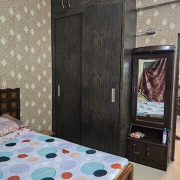 Room in 2 BHK Apartment at RWA Apartments Sector 70, Sector 70 – for Rent