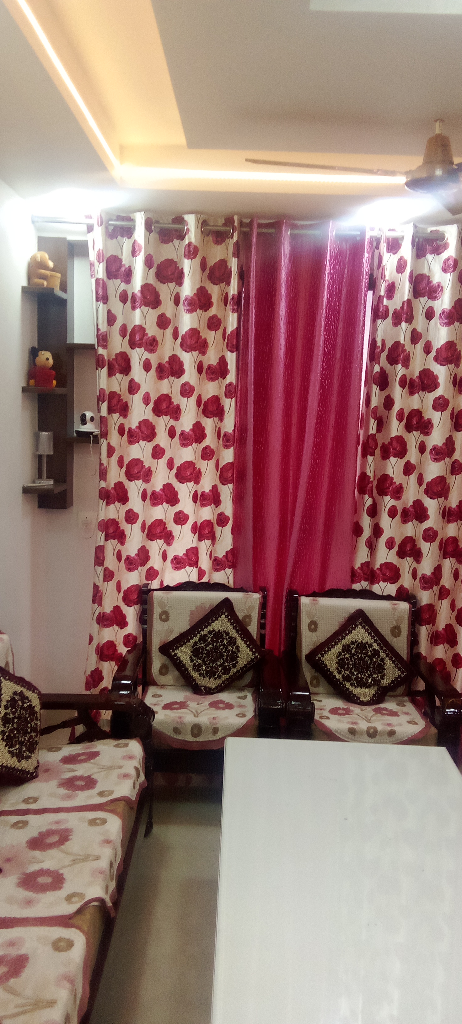 2 BHK Apartment For Sale in Parker White Lily