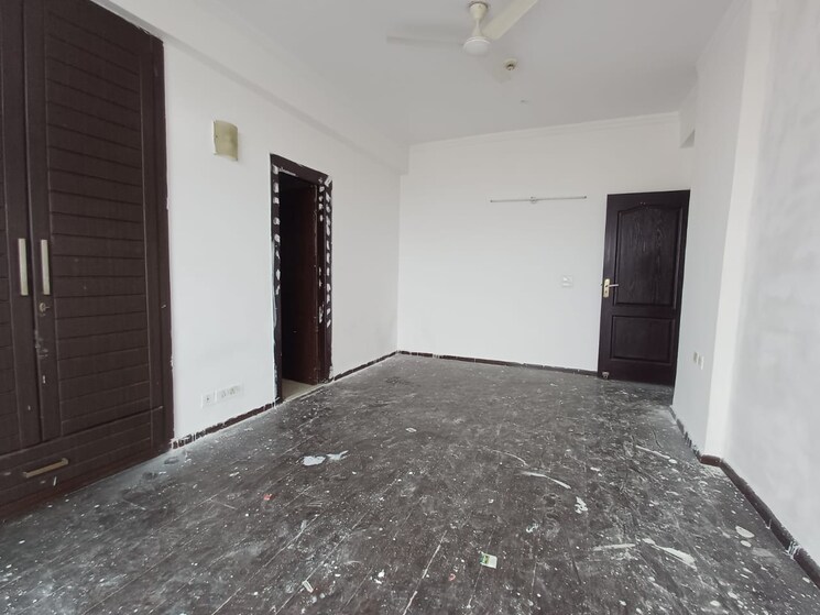 Room, amrapali-platinum 3 Bedroom 1495 Sq.Ft. Apartment In Sector 119 Noida 9190486