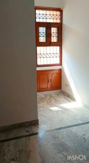 Room in 3 BHK Builder Floor at Saket – for Rent