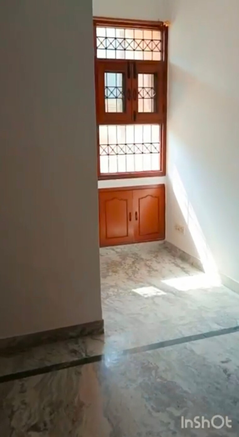 Room, saket 3 Bedroom 200 Sq.Yd. Builder Floor In Saket Delhi 9190533