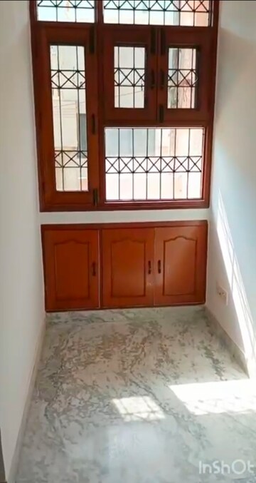 Room in 3 BHK Builder Floor at Saket – for Rent