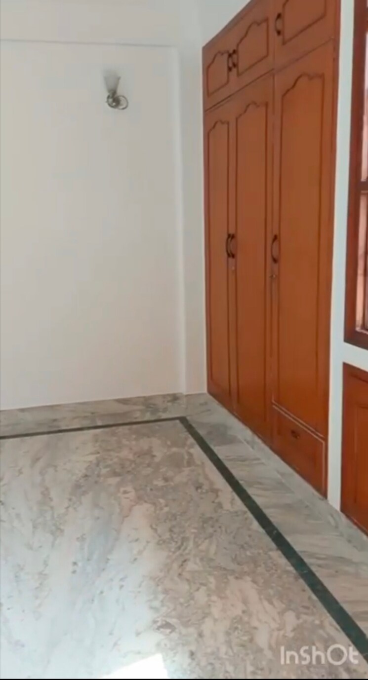Room, saket 3 Bedroom 200 Sq.Yd. Builder Floor In Saket Delhi 9190533
