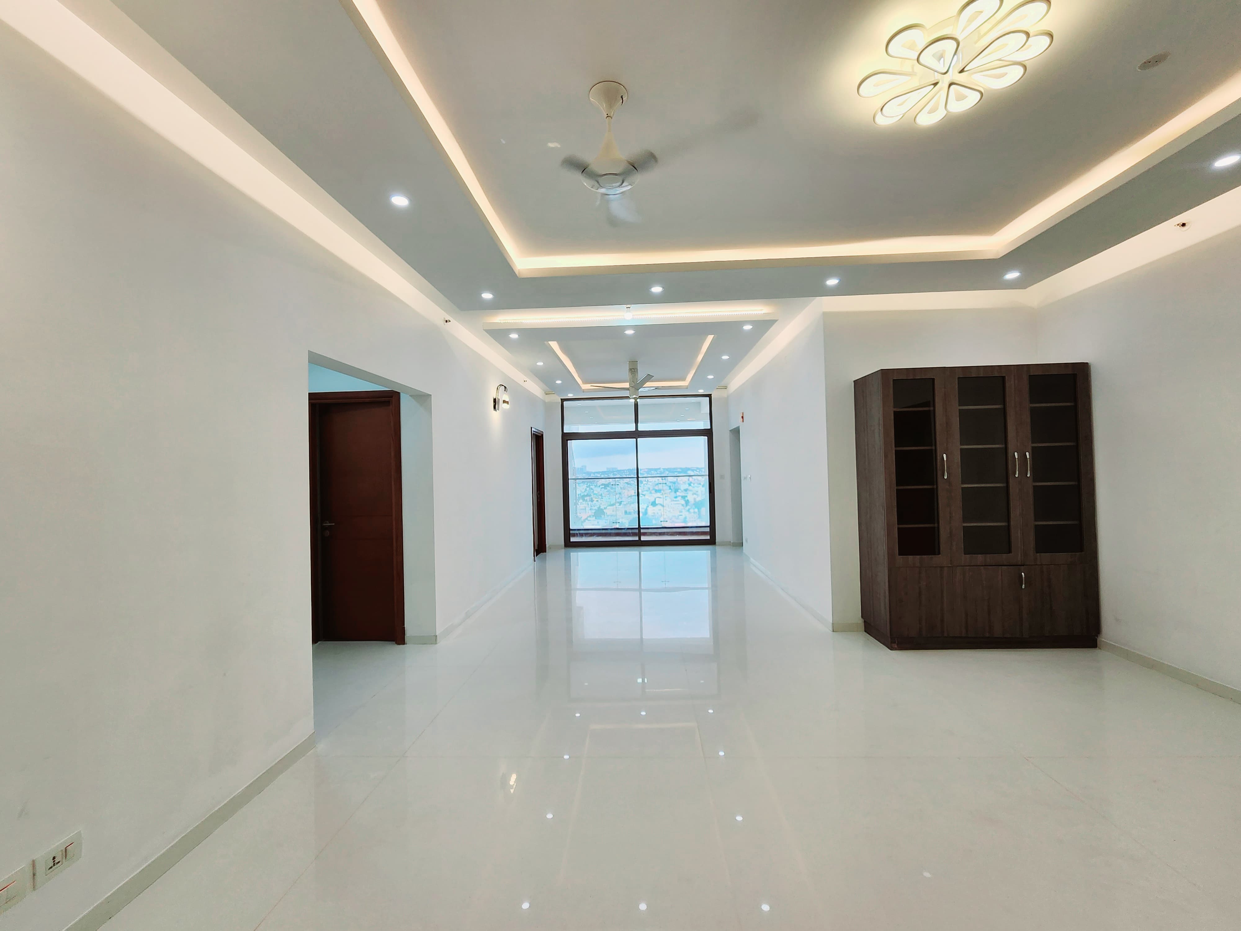 3 BHK + Servant Room Apartment For Sale in Sobha Indraprastha