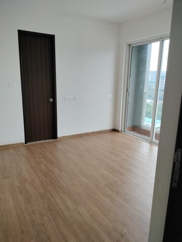 2 BHK Apartment For Rent in Indiabulls One Indiabulls, Pokhran Road No Two