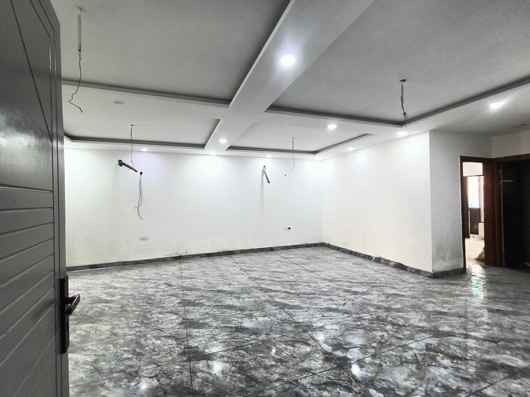 Room, bptp-parklands 3 Bedroom 2250 Sq.Ft. Independent House In Sector 76 Faridabad 9190684