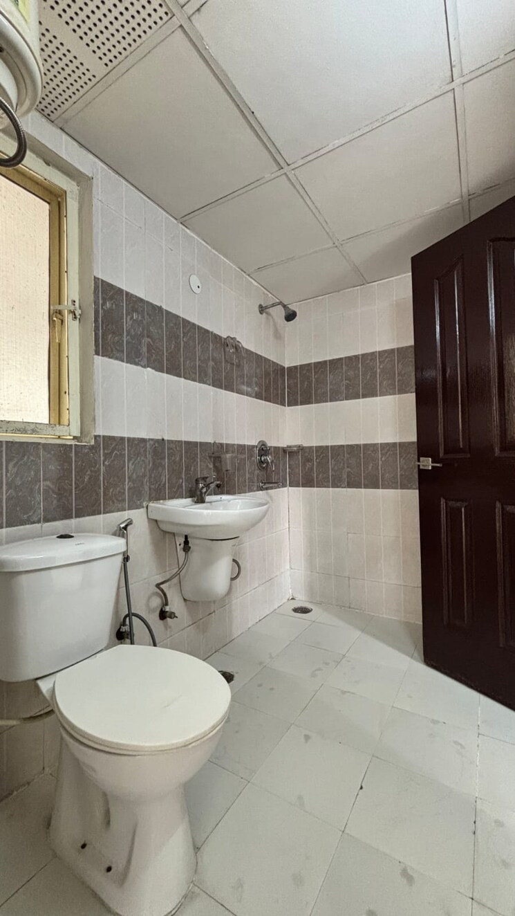 Bathroom, fusion-homes 2.5 Bedroom 1155 Sq.Ft. Apartment In Tech Zone 4 Greater Noida Greater Noida 9190609