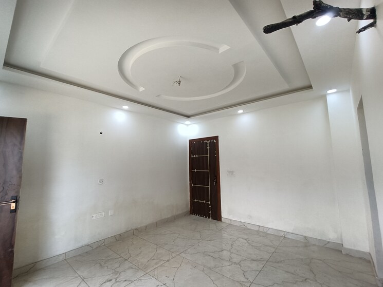 Room, bptp-parklands 3 Bedroom 2250 Sq.Ft. Independent House In Sector 76 Faridabad 9190684