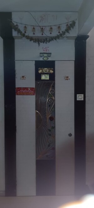 Furnished Amenities in 3 BHK Apartment at Evershine Millennium Paradise, Kandivali East – for Sale