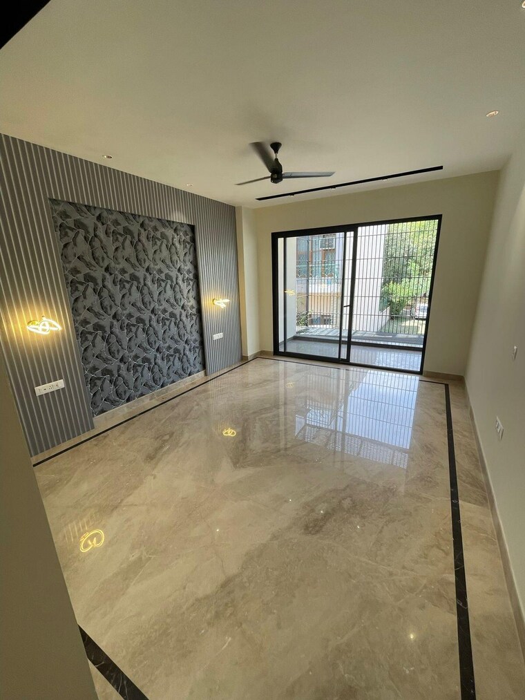 Room, sector 26a 3 Bedroom 200 Sq.Ft. Builder Floor In Sector 26a Gurgaon 9190679