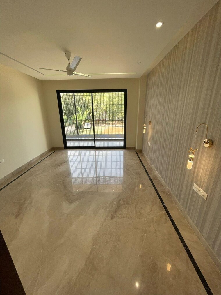 Room, sector 26a 3 Bedroom 200 Sq.Ft. Builder Floor In Sector 26a Gurgaon 9190679