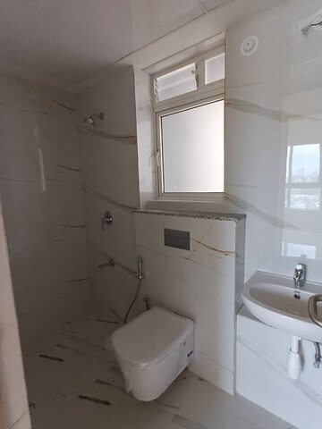Attached Bathroom in 4 BHK Apartment at Shapoorji Pallonji Siennaa, Kandivali East – for Sale