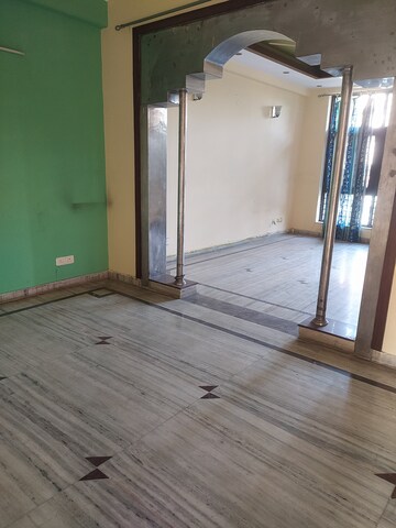 Living Room in 3 BHK Builder Floor at Sector 46 – for Rent