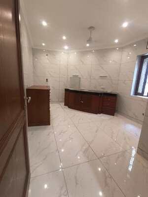 Kitchen in 5 BHK Villa at Sainik Farm – for Sale