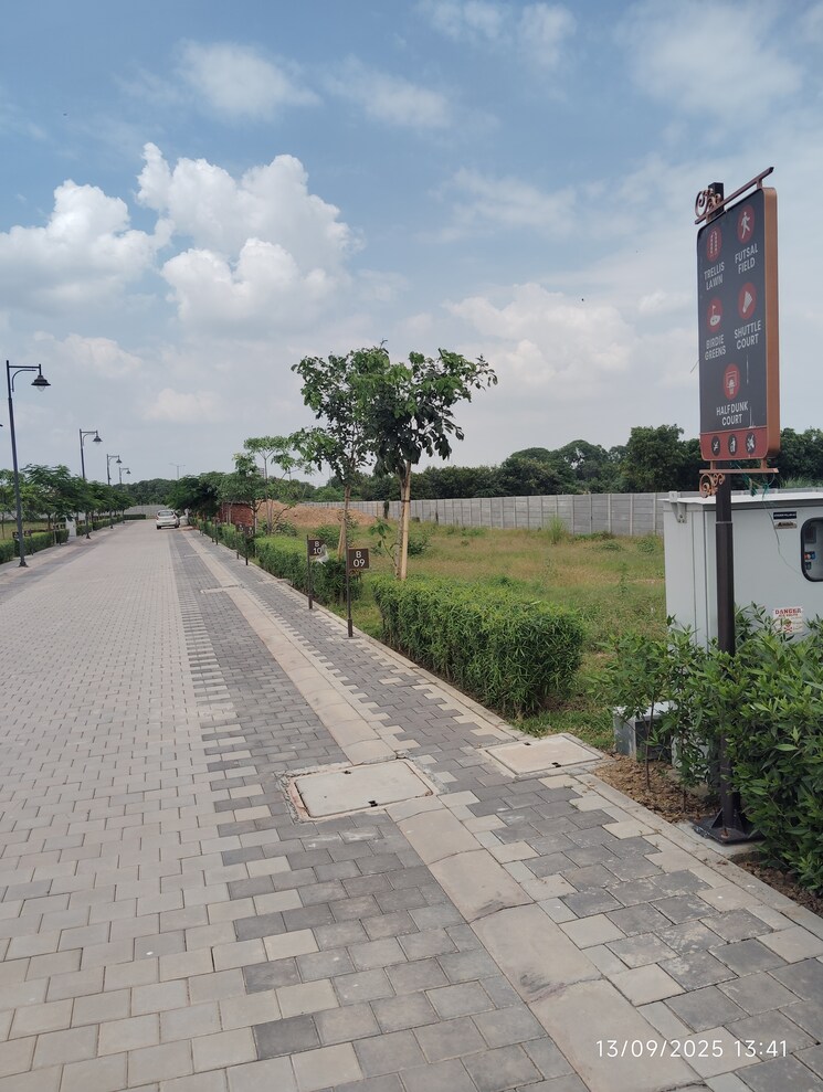 Exterior View, bptp-district-3  120 Sq.Yd. Plot In Sector 85 Faridabad 9190742