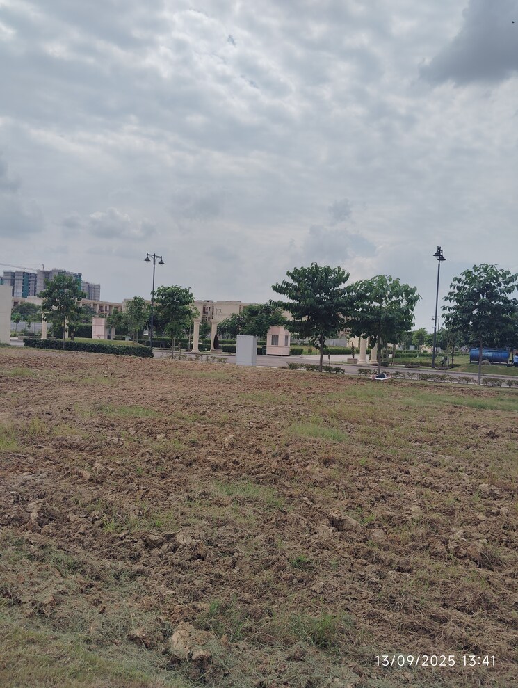 undefined, bptp-district-3  120 Sq.Yd. Plot In Sector 85 Faridabad 9190742