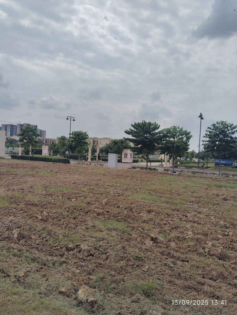 undefined, bptp-district-3  120 Sq.Yd. Plot In Sector 85 Faridabad 9190742
