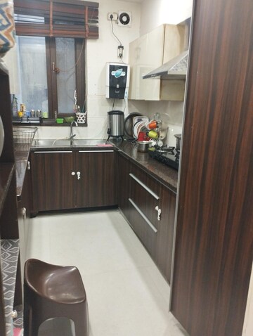 Kitchen in 3 BHK Builder Floor at DLF Central Arcade, Sector 25 – for Rent