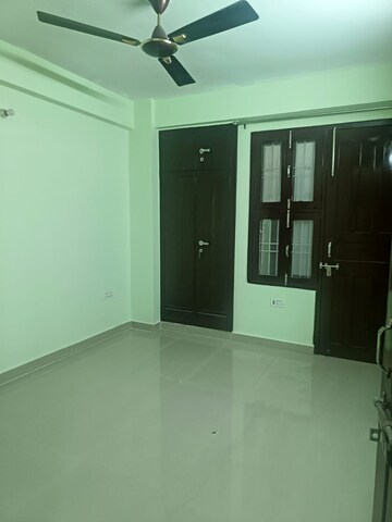 Room in 2 BHK Apartment at Sector 49 – for Rent