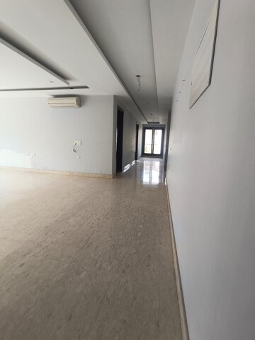 Room in 4 BHK Penthouse at Sainik Farm – for Sale