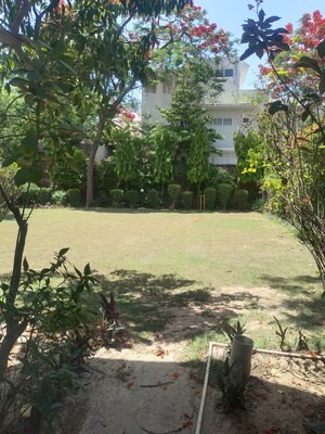 4 BHK Penthouse – Garden View at Sainik Farm - for Sale