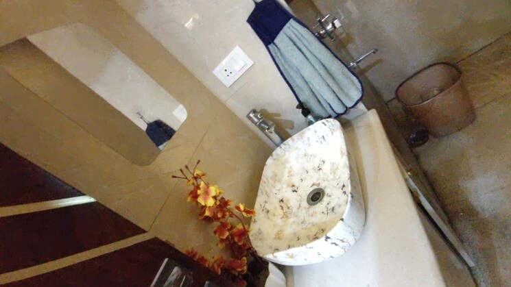 Other, sector 21c 4 Bedroom 350 Sq.Yd. Builder Floor In Sector 21c Faridabad 9190943