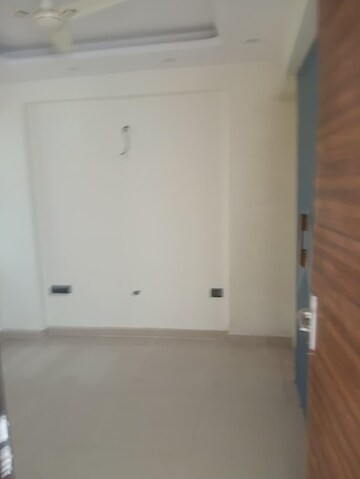 Room in 3 BHK Apartment at Sahastradhara – for Rent