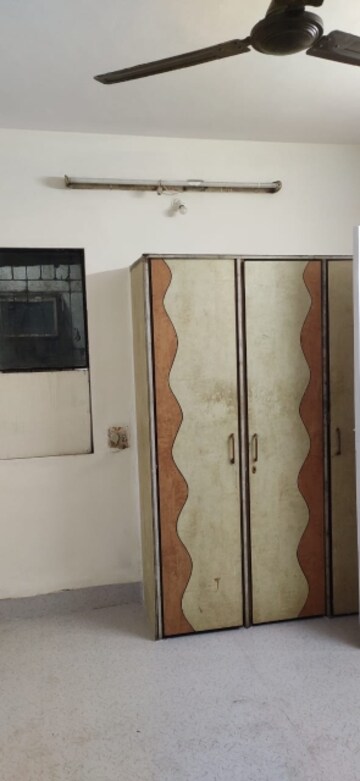 Furnished Amenities in 1 BHK Apartment at Lokpuram CHS, Vasant Vihar – for Sale