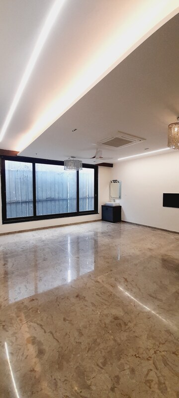 Staircase in 4 BHK Apartment at Grand View Jubilee Hills, Jubilee Hills – for Rent
