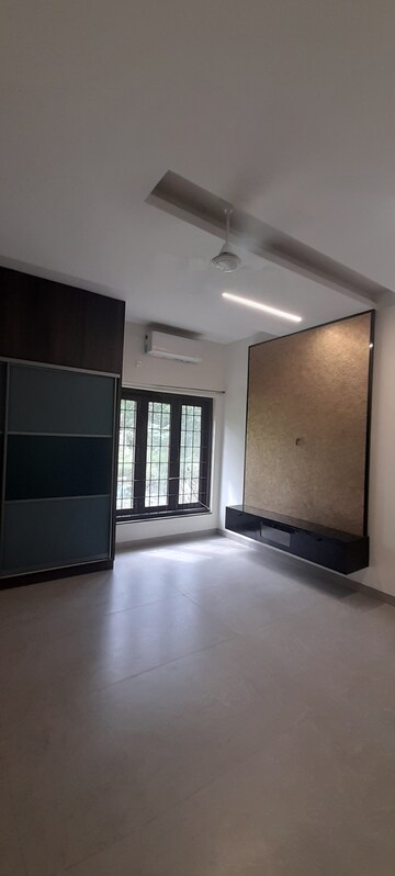 Furnished Amenities in 4 BHK Apartment at Grand View Jubilee Hills, Jubilee Hills – for Rent