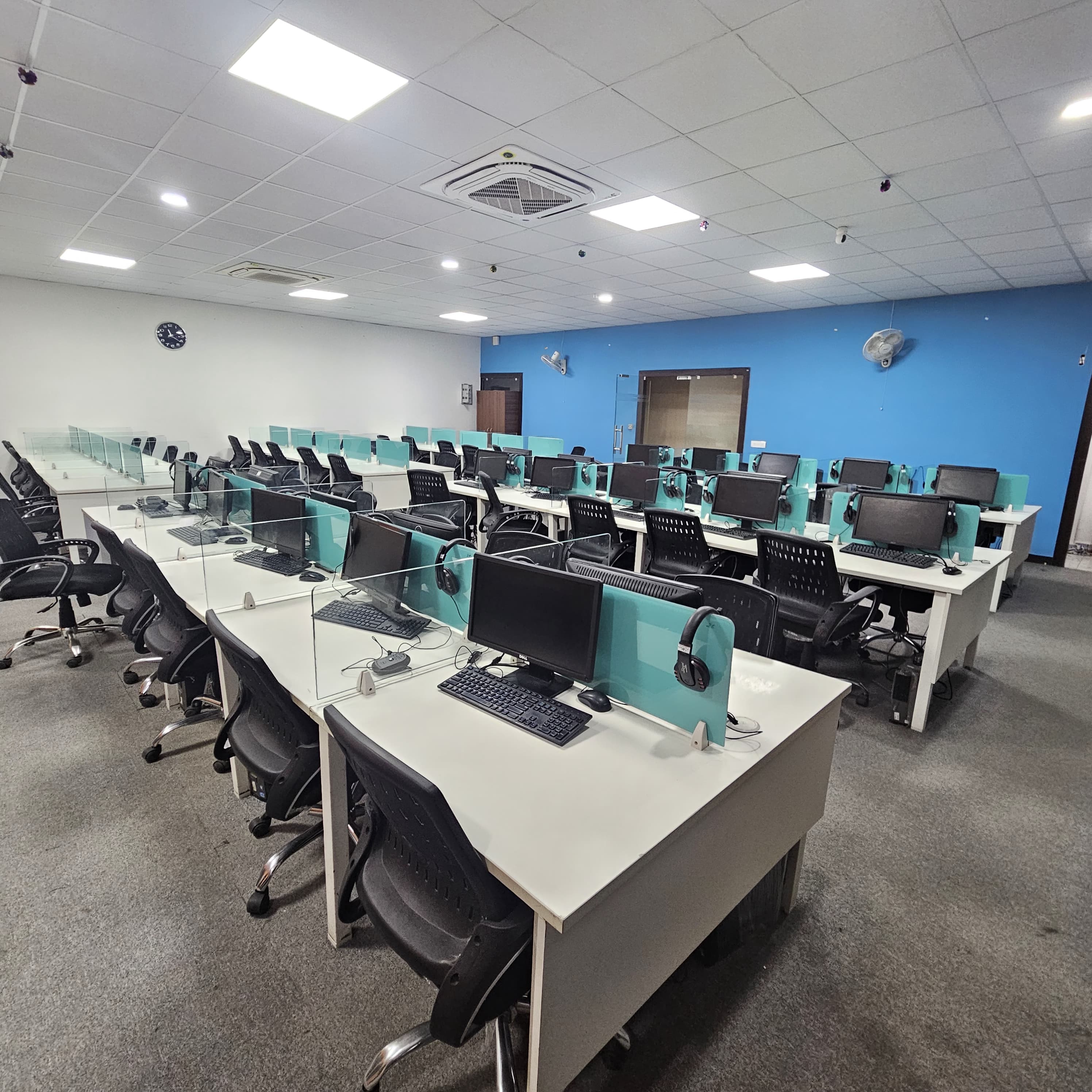 Office Space For Rent in Manish