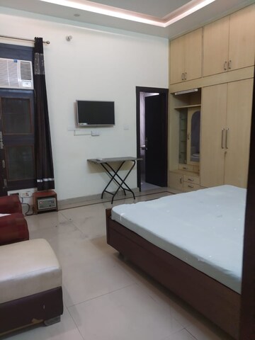 Bedroom in 2 BHK Independent House at Gomti Nagar – for Rent