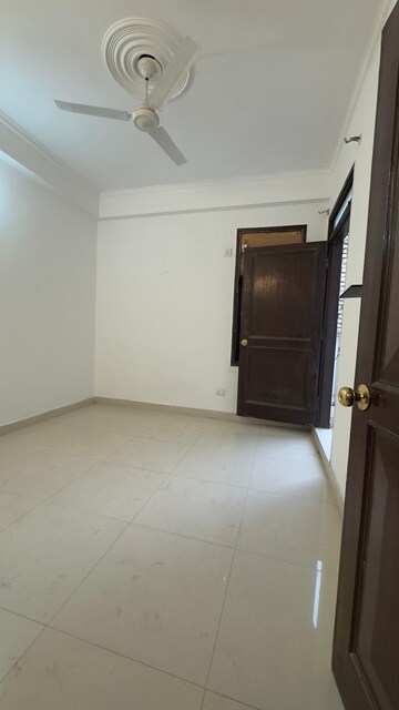 Room in 1 BHK Builder Floor at Chattarpur – for Rent