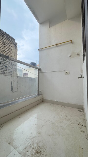 Balcony in 1 BHK Builder Floor at Chattarpur – for Rent