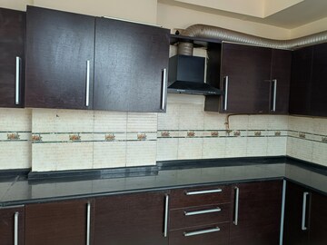 Kitchen in 3 BHK Apartment at Parsvnath Green Ville, Sector 48 – for Rent