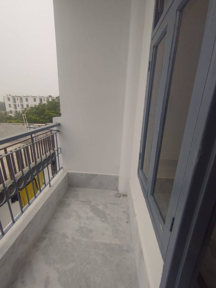 Balcony, chattarpur 1 Bedroom 490 Sq.Ft. Builder Floor In Chattarpur Delhi 9191171
