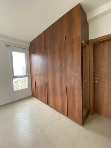 Room in 3 BHK Apartment at Bhartiya Nikoo Homes, Thanisandra Main Road – for Rent