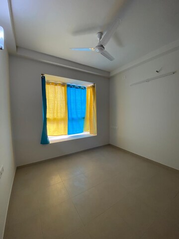 Room in 3 BHK Apartment at Bhartiya Nikoo Homes, Thanisandra Main Road – for Rent