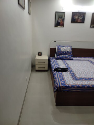 Bedroom in 3 BHK Apartment at BPTP Discovery Park, Sector 80 – for Rent