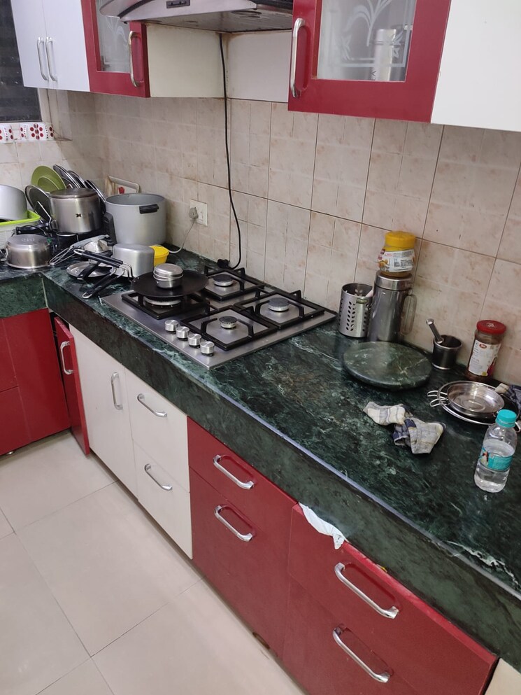 Kitchen, bptp-discovery-park 3 Bedroom 925 Sq.Ft. Apartment In Sector 80 Faridabad 9191192