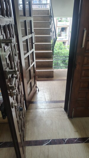 Room in 4 BHK Apartment at Sector 9 Wave City – for Sale