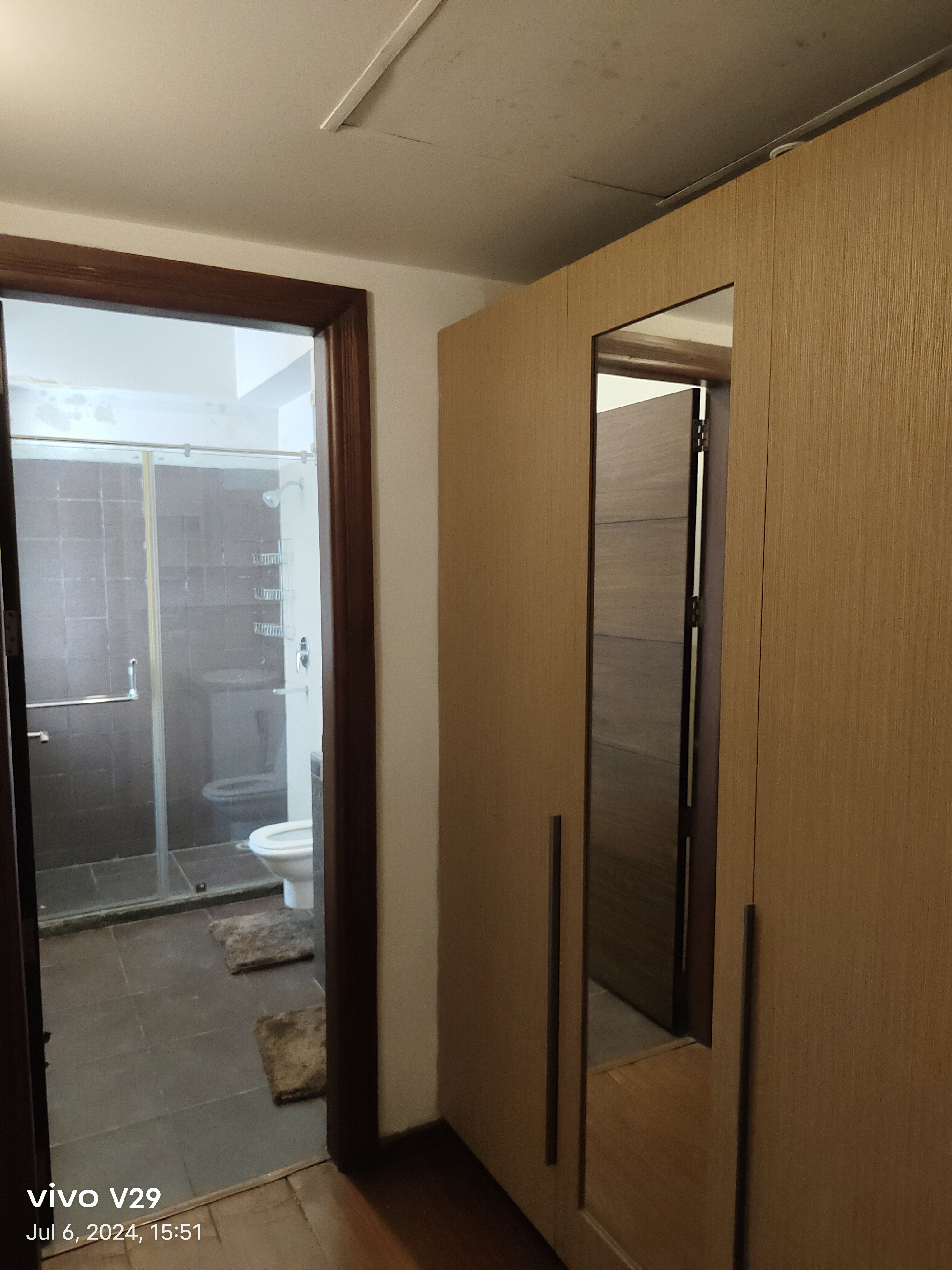 5 BHK + Servant Room Apartment For Rent in Central Park I