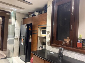 Building Lobby in 3 BHK Builder Floor at Hauz Khas – for Sale